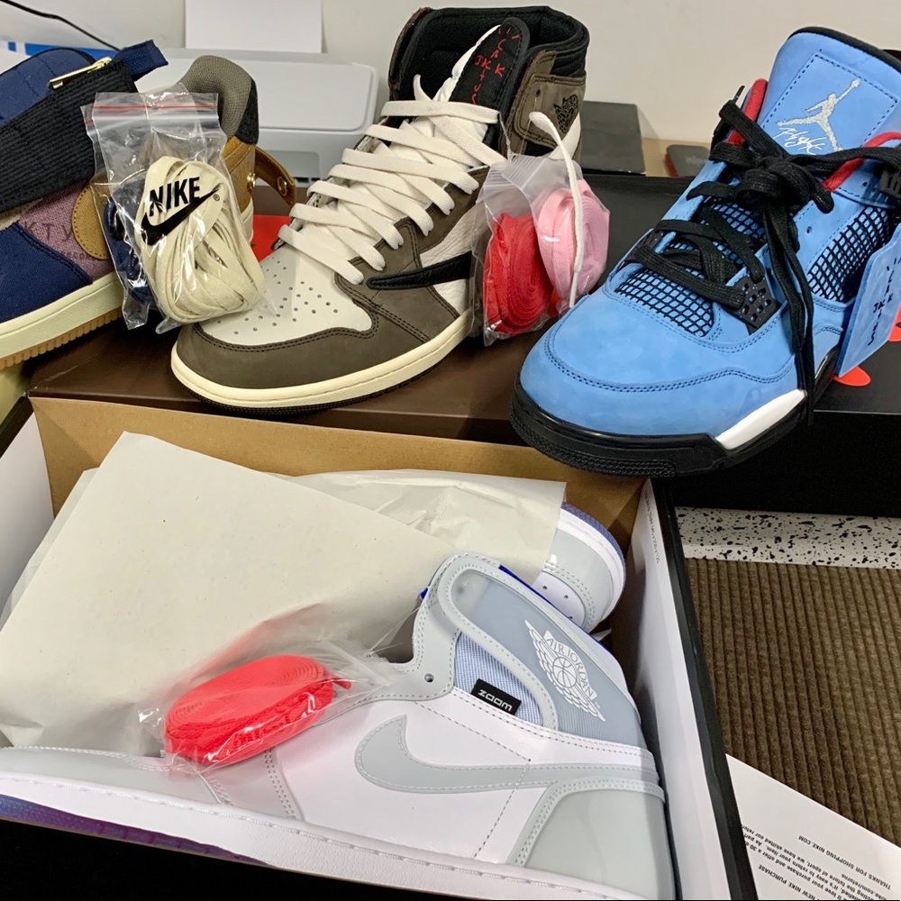 Air Jordan 1 Racer Blue